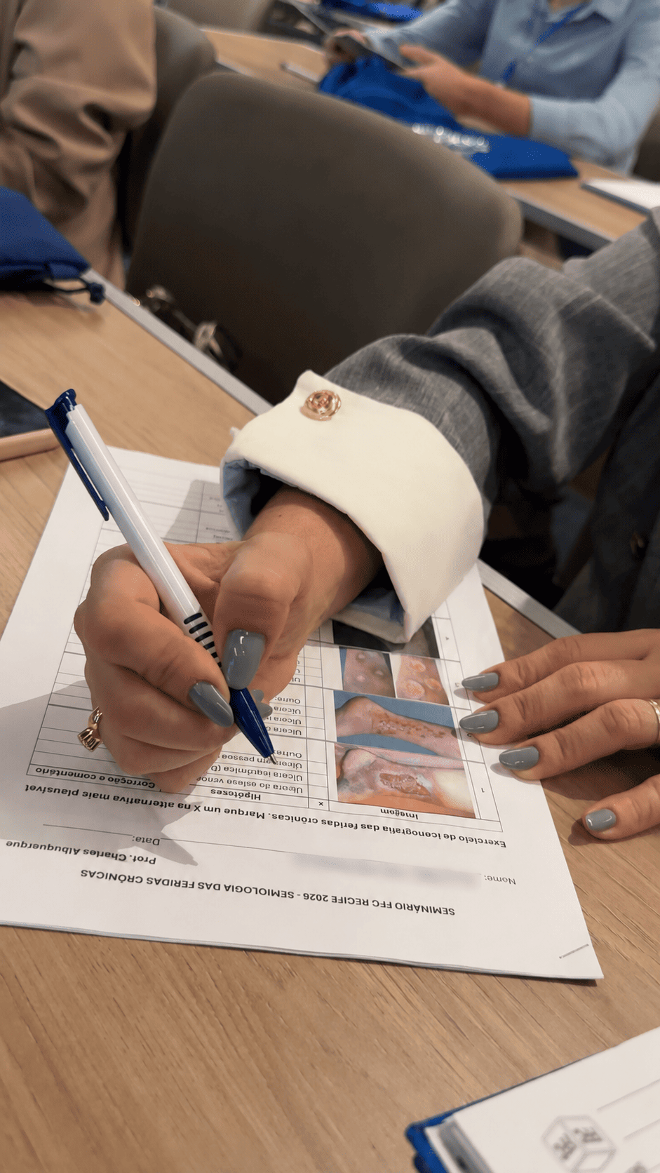 Participantes acompanhando a condução clínica dentro do Seminário FFC